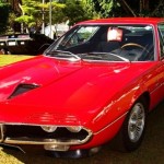 Foto do carro antigo Alfa Romeo Montreal