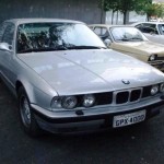 Foto do carro antigo BMW modelo 525i