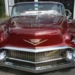 Foto do carro antigo Cadillac Eldorado conversivel ano 1955 frente