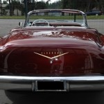 Foto do carro antigo Cadillac Eldorado conversivel ano 1955 traseira