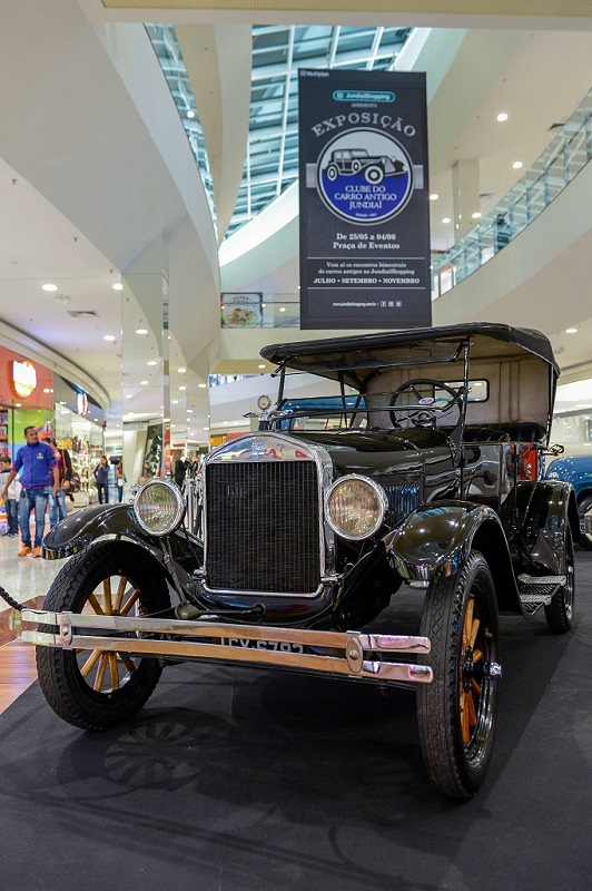 JundiaíShopping recebe Exposição de Carros Antigos