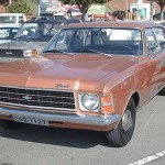 Foto do carro antigo Chevrolet Opala cor marrom