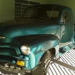 Foto do carro antigo Chevrolet picape boca de bagre ano 1954