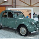 Foto do carro antigo Citroen modelo 2CV ano 1949