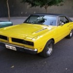 Foto do carro antigo Dodge Charger RT ano 1974 frente