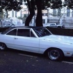 Foto do carro antigo Dodge Dart coupe ano 1973 lateral