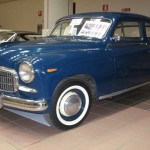 Foto do carro antigo Fiat modelo 1400