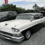 Foto do carro antigo Ford Fairlane 500