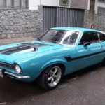 Foto do carro antigo Ford Maverick GT cor azul