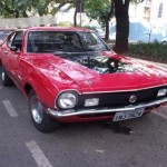 Foto do carro antigo Ford Maverick GT V8 frente