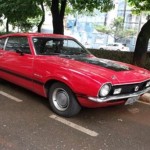 Foto do carro antigo Ford Maverick GT V8 lateral