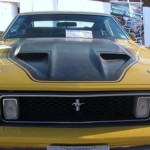 Foto do carro antigo Ford Mustang ano 1973 cor amarelo