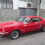 Foto do carro antigo Ford Mustang coupe ano 1968