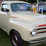 Foto do carro antigo Studebaker picape ano 1955 frente