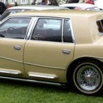 Foto do carro antigo Stutz 4 porte ano 1979