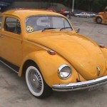 Foto do carro antigo Volkswagen Fusa cor abobora