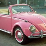 Foto do carro antigo Volkswagen Fusa cor rosa