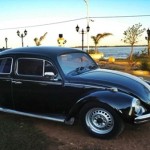 Foto do carro antigo Volkswagen Fuscao preto decada 80