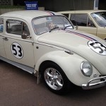 Foto do carro antigo Volkswagen Fusquinha replica herbie