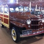 Foto do carro antigo Willys Aero Willys lateral Woodie